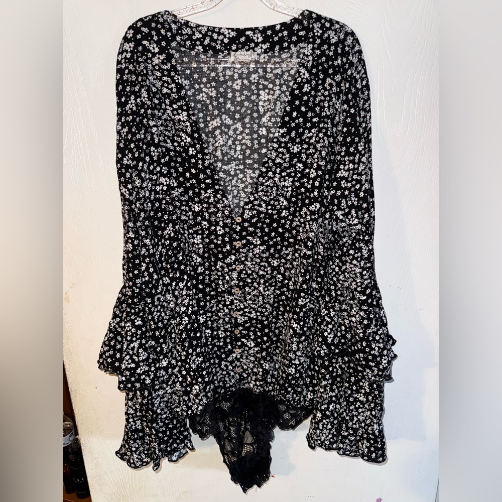 Black Floral V-Neck Tiered Ruffle Blouse